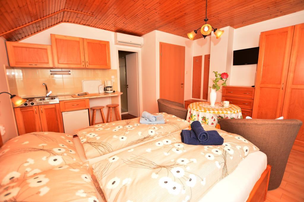 Viragoskert Apartman Hévíz Kamer foto