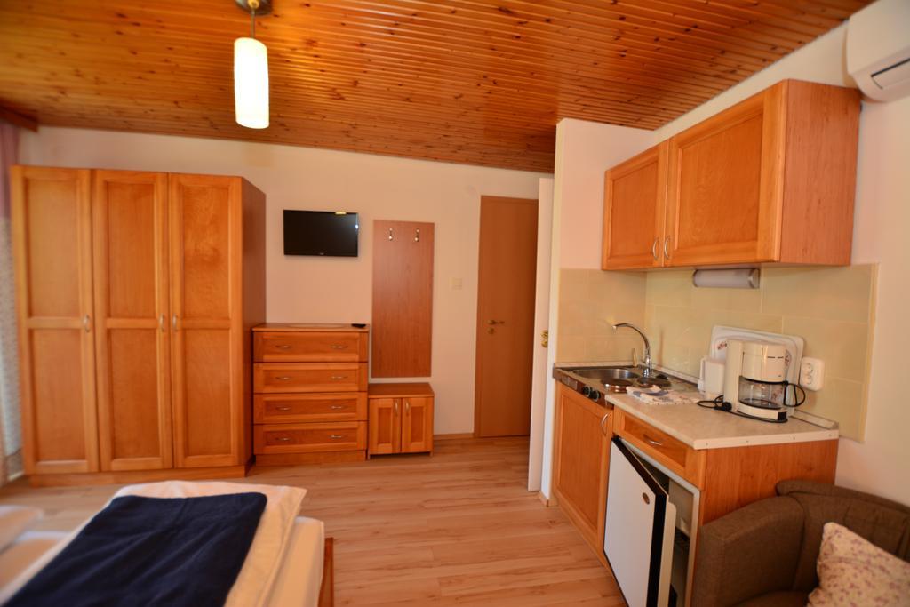 Viragoskert Apartman Hévíz Kamer foto