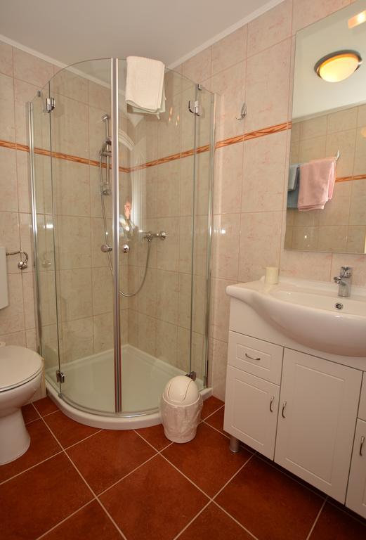 Viragoskert Apartman Hévíz Kamer foto